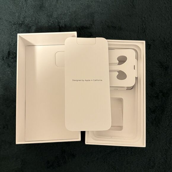 iPhone 11 White 128gb BOX ONLY - Picture 5 of 5